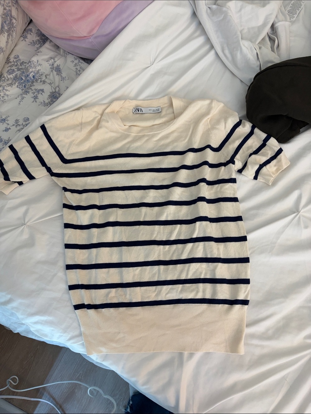 Zara Cream and Navy Striped Short-Sleeve Knit Top